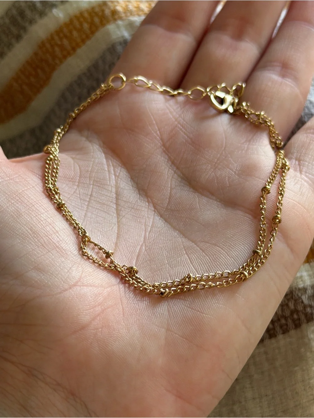 N/A elegant gold